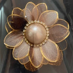 Flower brooche
